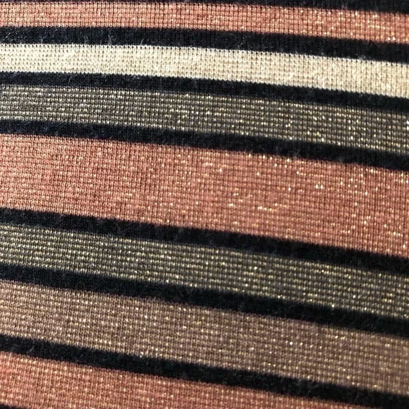 AÉROPOSTALE Long Sleeve Metallic Stripe Tee - Picture 4 of 4